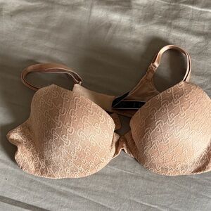 Victoria’s Secret Demi push up bra